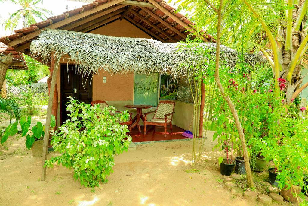 Natural Cabanas Kanattegoda Εξωτερικό φωτογραφία