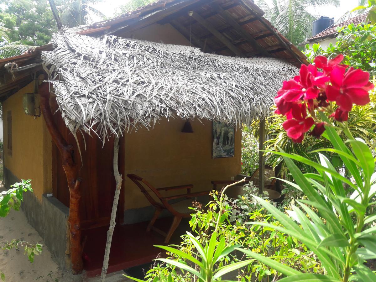 Natural Cabanas Kanattegoda Εξωτερικό φωτογραφία